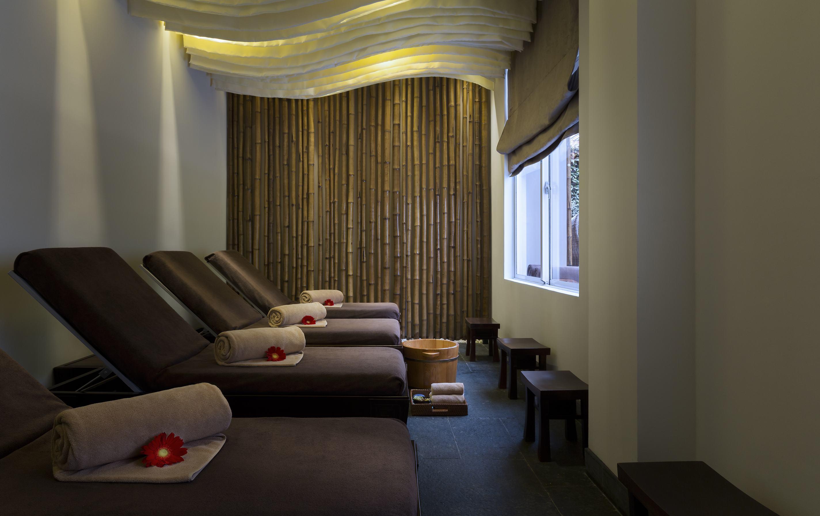 Alba Spa Hotel Hue Exterior photo